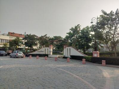 Eldeco Regalia Entrance