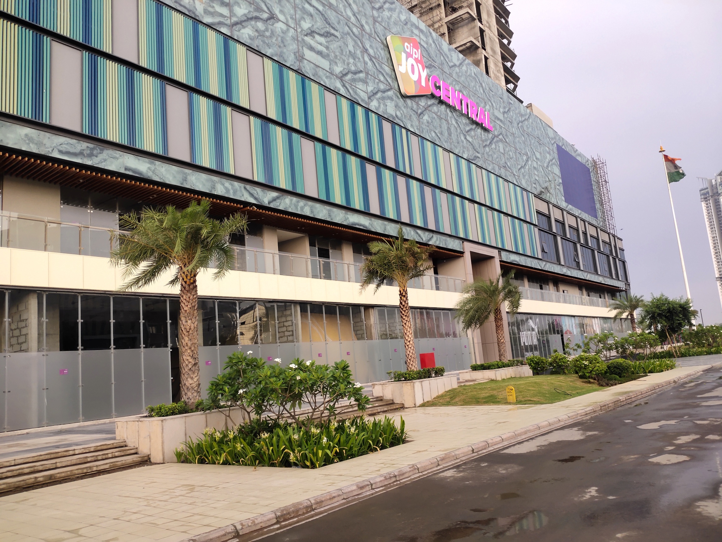 Shop for sale in Aipl Joy Central Sector 65 Gurgaon - 151 Sq. Ft.to 672 Sq.  Ft.