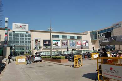 Shop for rent in Alpha One Vastrapur Ahmedabad West - 500 Sq. Ft.