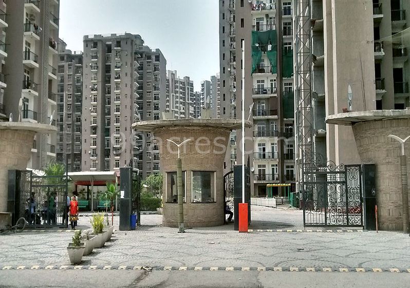 Photos Amrapali Group Zodiac Videos Entrance View