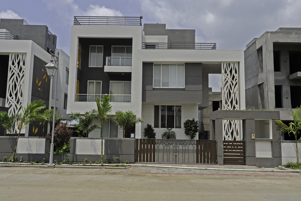 Apollo Golf Links Kanadiya, Indore Resale Price List, Brochure, Floor