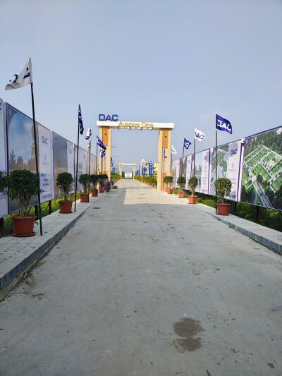 DAC Avenue One Entrance