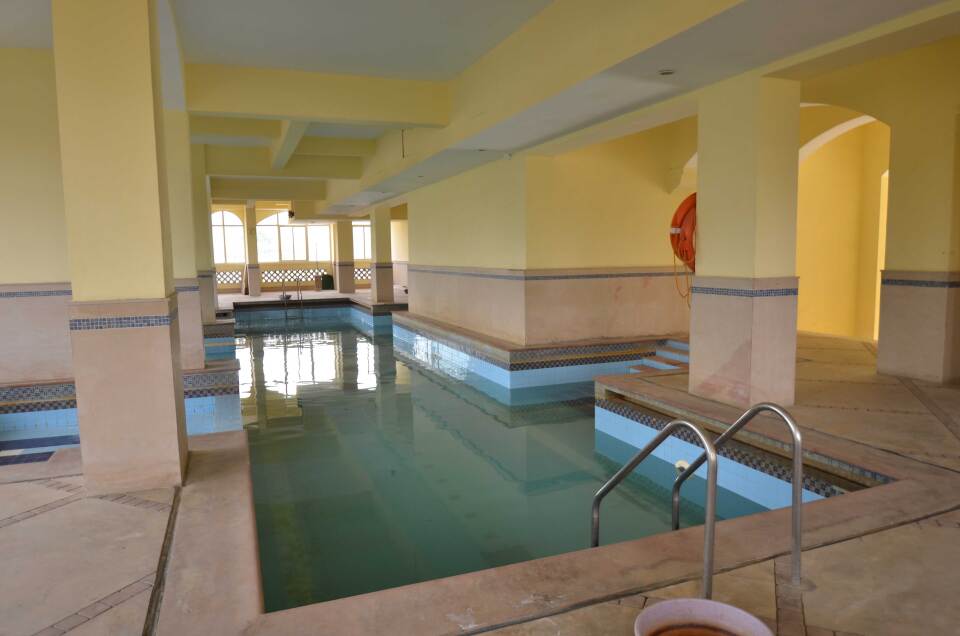 DLF Belvedere Towers DLF Phase 2, Gurgaon Resale Price List, Brochure