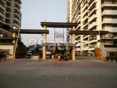 3 BHK Apartment / Flat for sale in Gaur Global Village Crossing ...