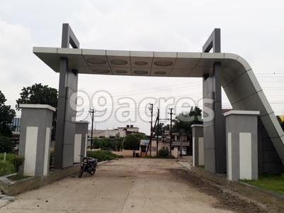Gomti Sanskruti Palm Entrance