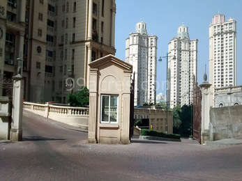 Hiranandani Torino Entrance