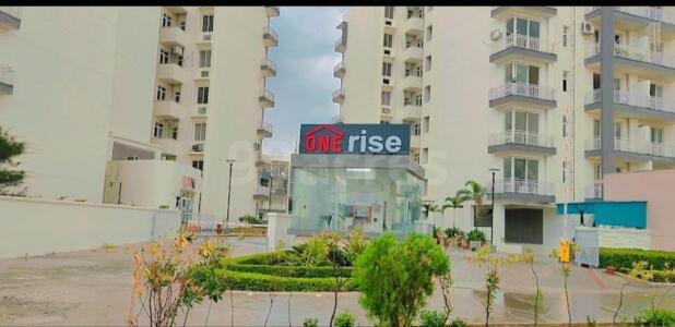 One Rise Entrance