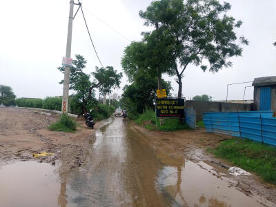 La Dimora City Internal Road