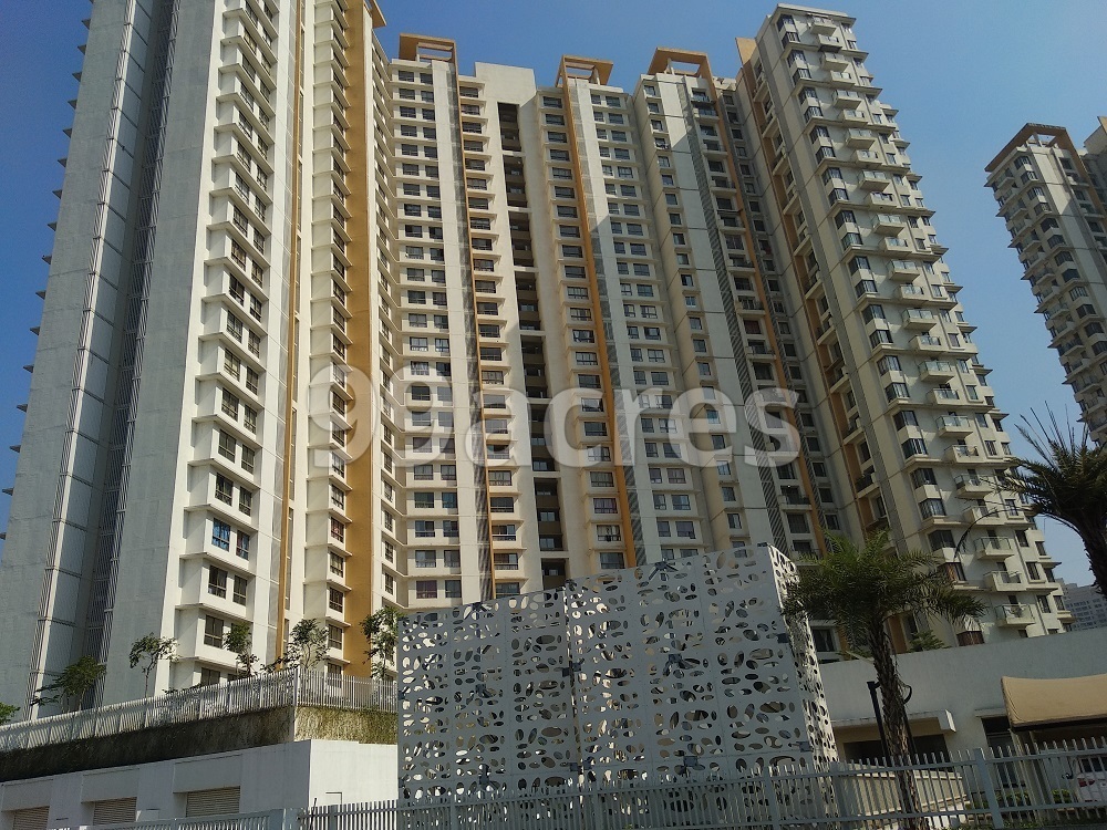 lodha luxuria priva 3 bhk price