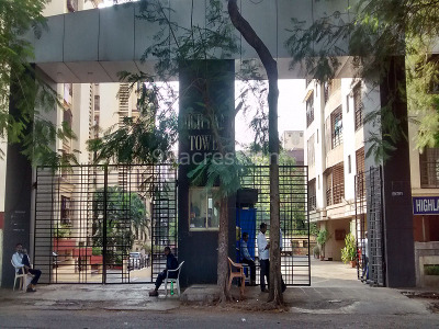 Lokhandwala Highland Tower Entrance View