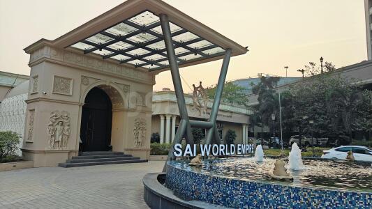 Paradise Sai World Empire Entrance