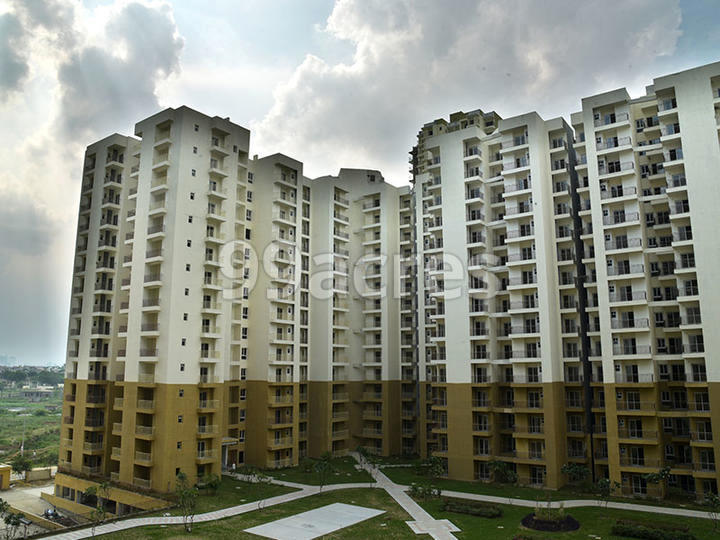 Paramount Emotions Greater Noida West Price List & Brochure, Floor