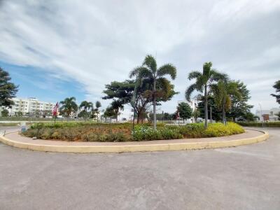 The Green Valley Address Exterior Landscape