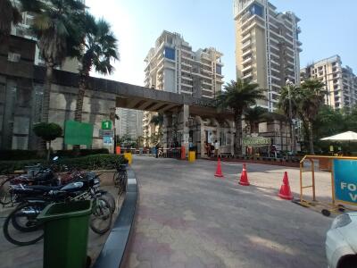 Purvanchal Royal Park Entrance