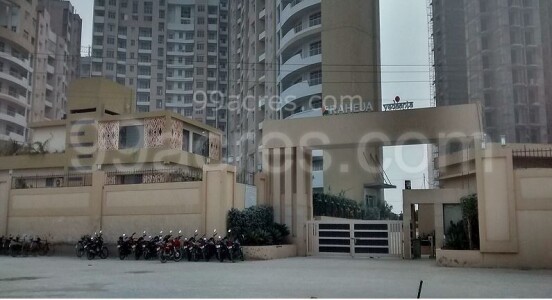 Raheja The Vedaanta Floors Entrance