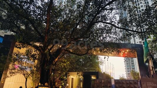 Raheja Imperia Entrance