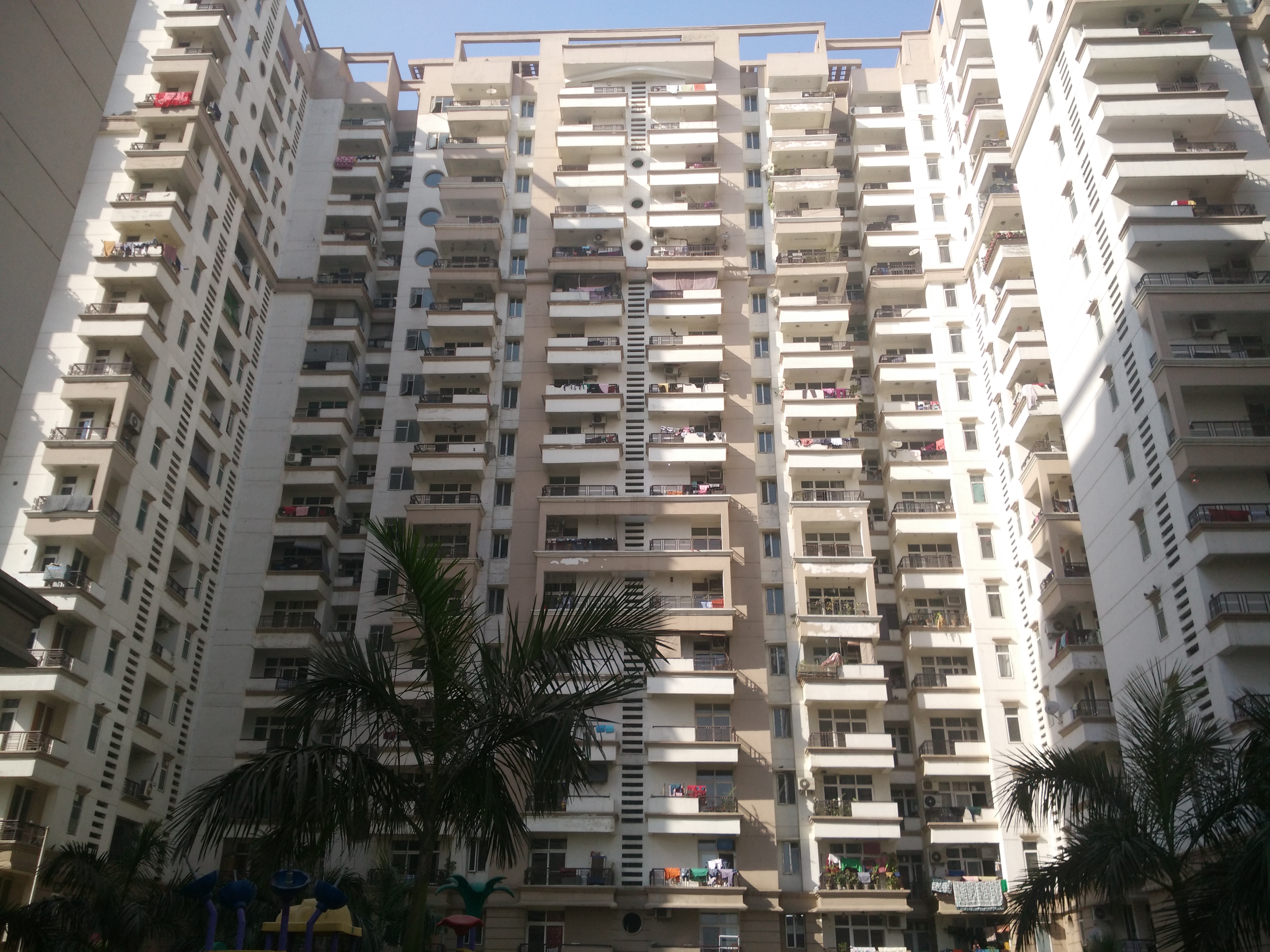 3 bhk in ramprastha greens vaishali