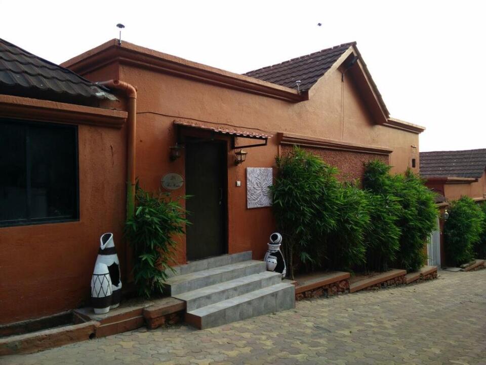 Royal Palms Villas Mumbai, Goregaon East Resale Price List, Brochure