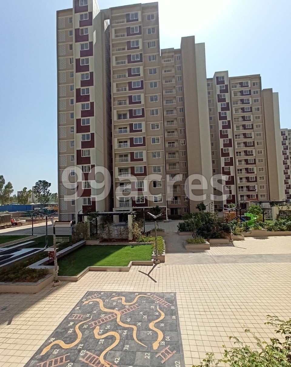 100 ( square yard ) apartment for sale ( first floor ) in City Palm  Excellency, Near Bin Safeer Super