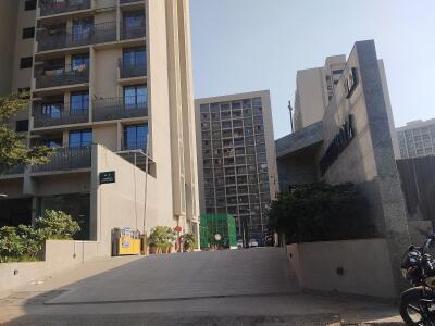 Sun South Rayz Entrance