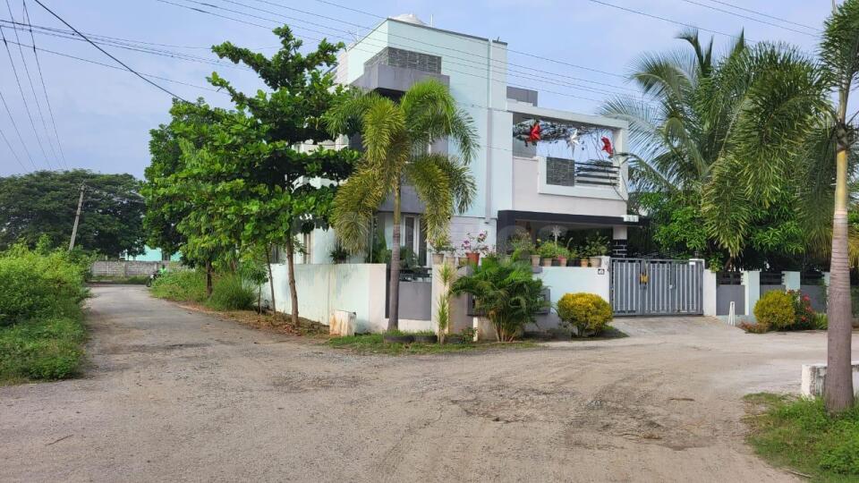 RS Breeze Brindavanam Villas