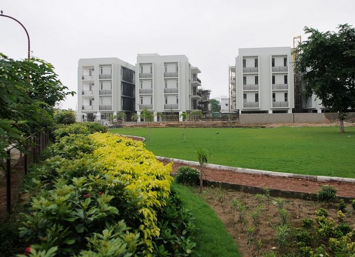 Synthesis Spacelinks Altius 1 Photos Thaltej Ahmedabad West Pictures