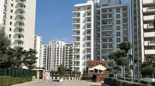 La Vida by Tata Housing Entrance