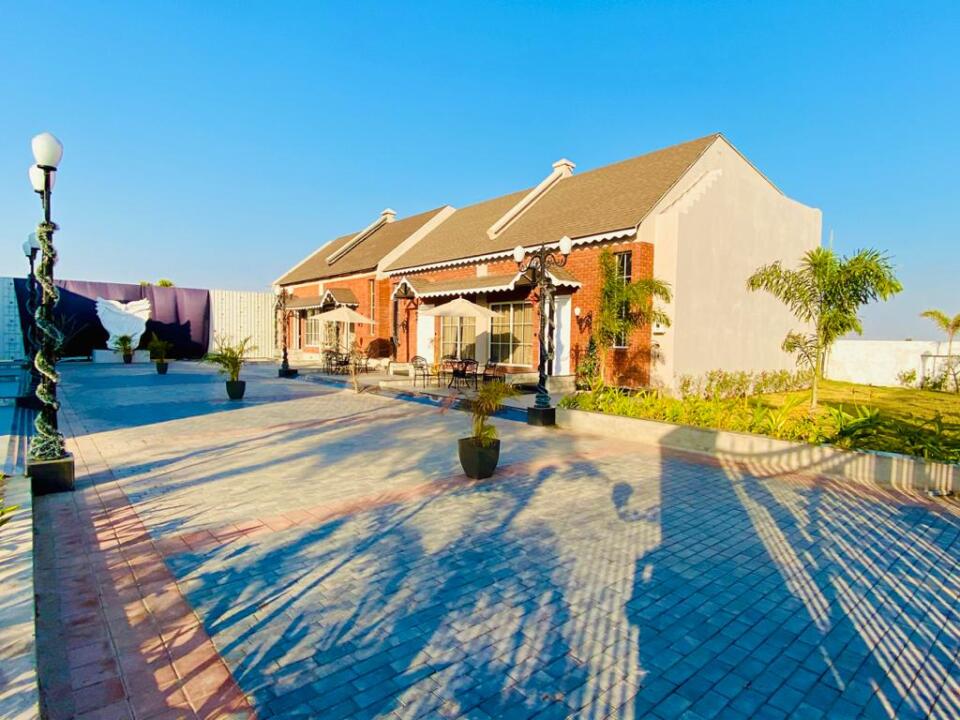 Nirvana Gladiolus Surat, Narthan Price List & Brochure, Floor Plan