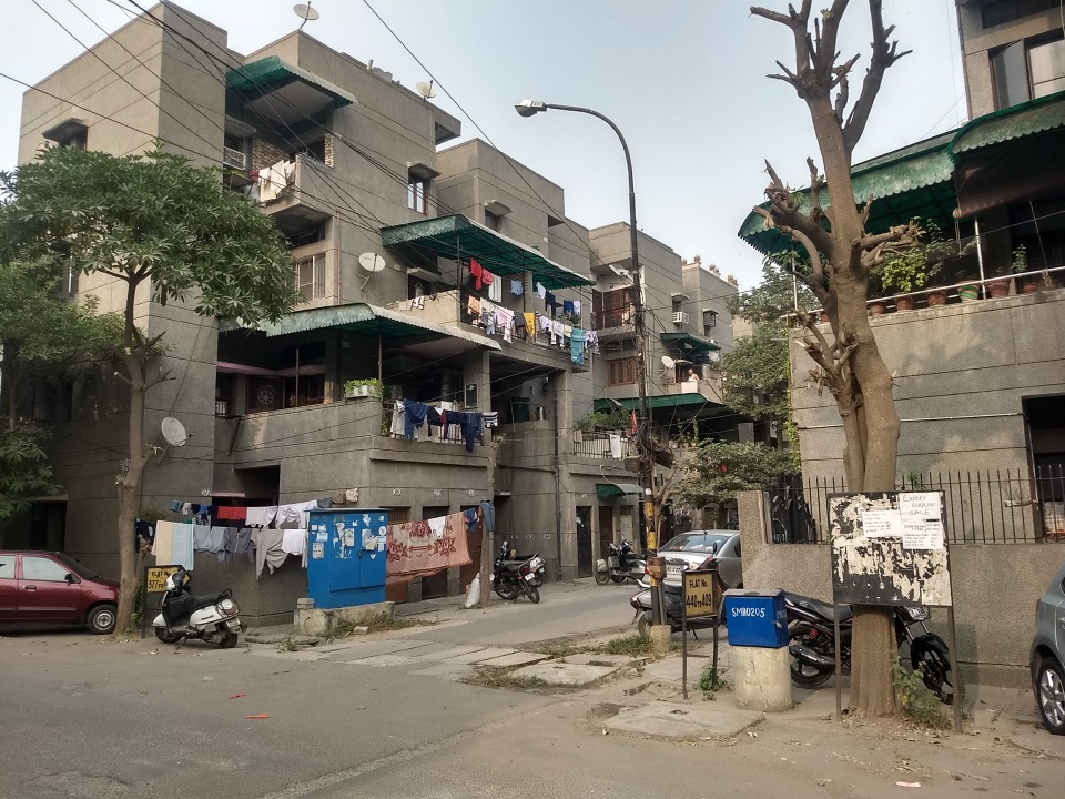 Sheesh Mahal Apartment North Delhi, Shalimar Bagh Resale Price List