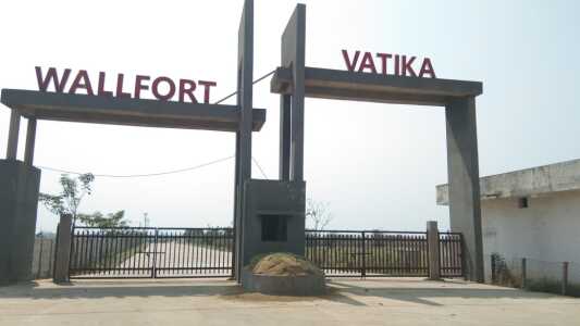 Wallfort Vatika Entrance