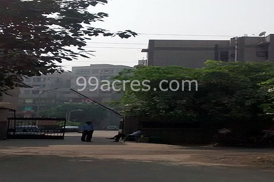 Yash Parivahan Apartment Entrance